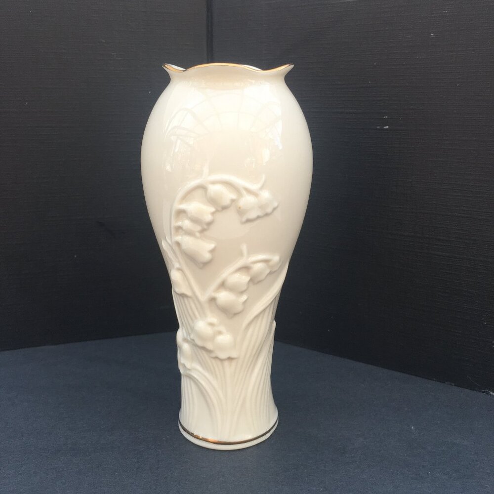 Lenox Porcelain Bud Vase Lily of the Valley Cream Colored Gold Accent